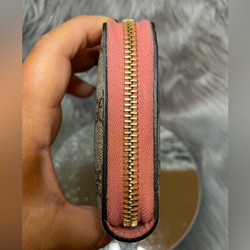 EUC Authentic GUCCI GG Supreme Wink Face Wallet - Picture 9 of 10